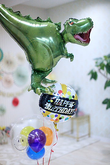 【誕生日  バルーン】ティラノザウルス BIRTHDAY